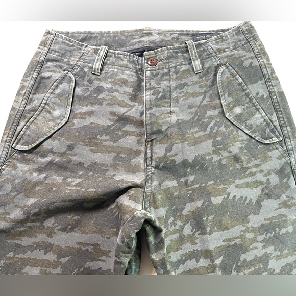 Wings + Horns Gray Camo Cargo Pants - Picture 3 of 12